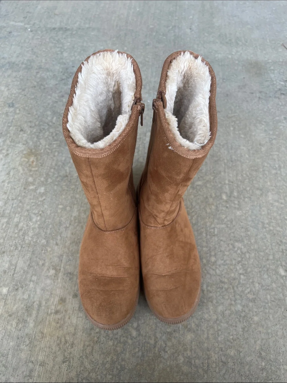 Cat and Jack Girl’s Light Brown Boots